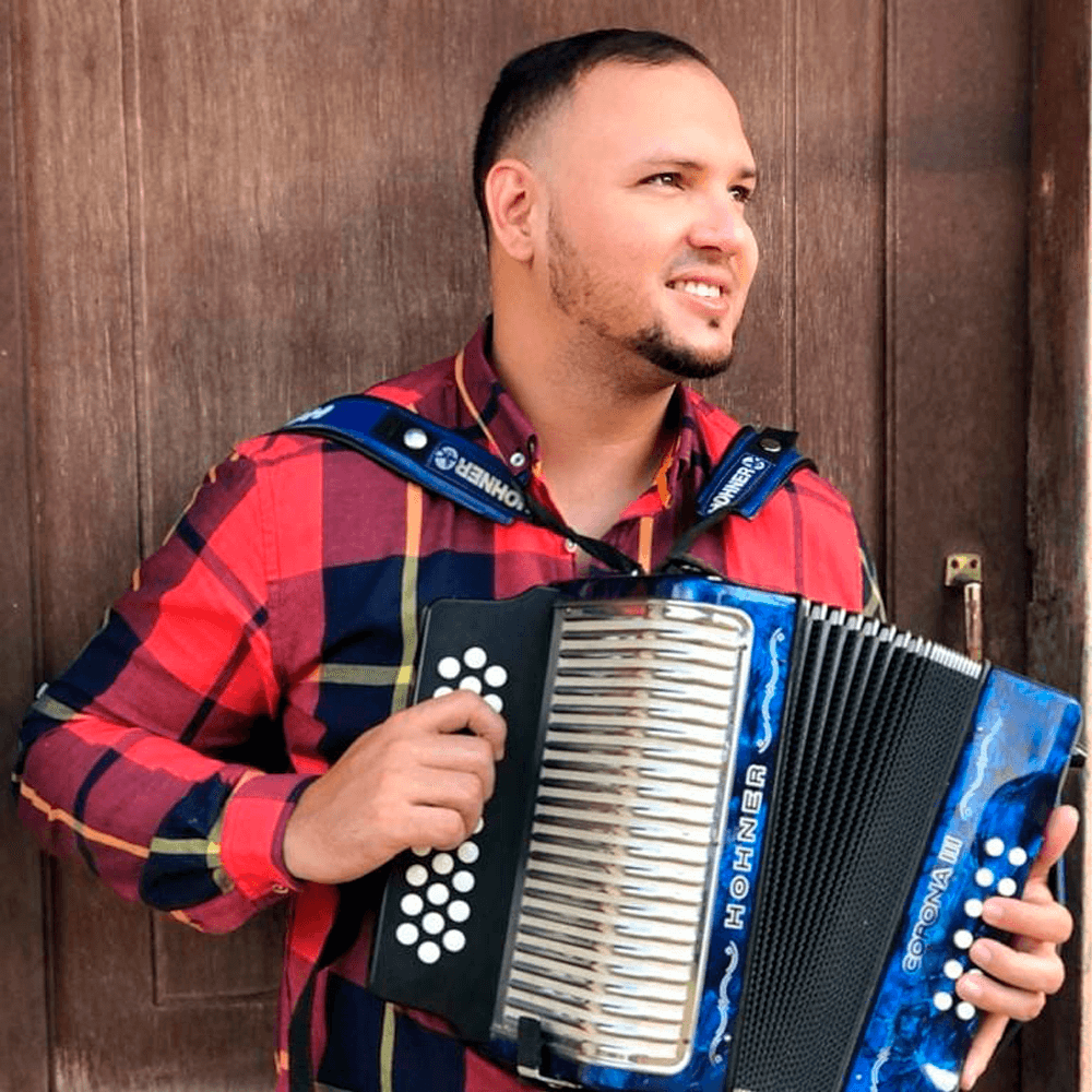 Ricky Serrano